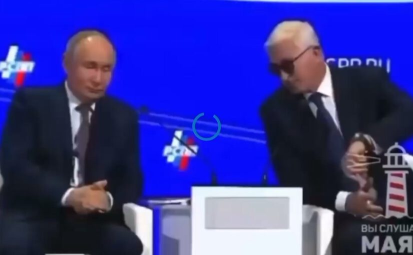 PUTIN DEMÜTIGT TRUMP – LÄSST IHN WIE EIN SCHULJUNGEN WARTEN